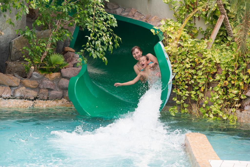 Sunparks Oostduinkerke - Plopsaland Hotell Exteriör bild